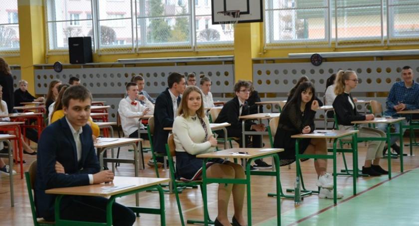 Wyniki egzaminu gimnazjalnego - jak wypadł w gminach powiatu kościerskiego?