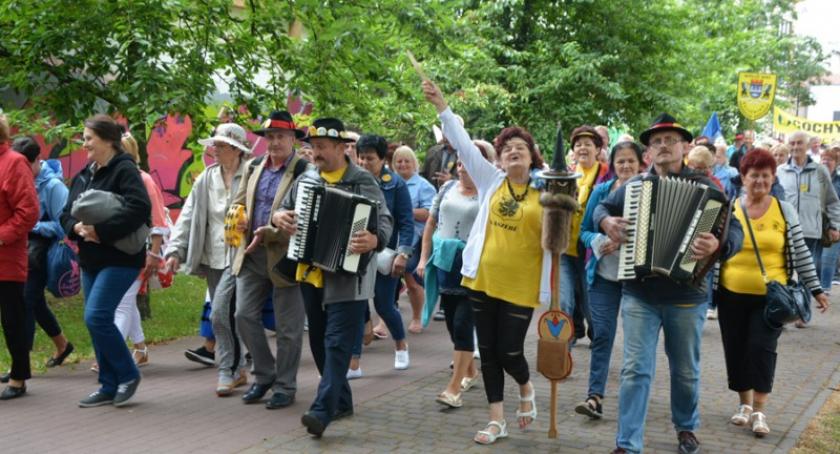 XXI Światowy Zjazd Kaszubów. W Chojnicach trwa wielkie święto regionu
