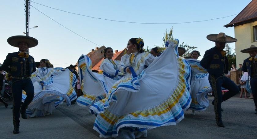 Folklor świata w środę zagości na ulicach Wiela