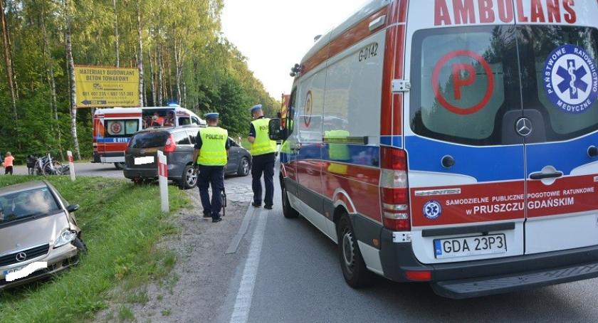 Kłobuczyno. Zderzenie mazdy z mercedesem - dwoje dzieci w szpitalu
