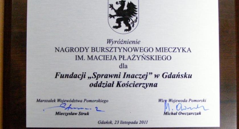 Bursztynowy Mieczyk dla kościerskiej fundacji