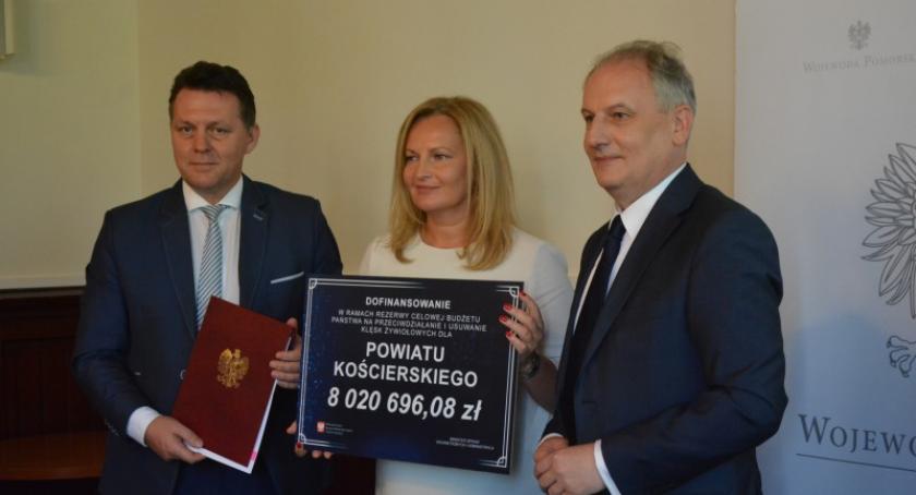 Kolejne dotacje na drogi dla powiatu i gminy Lipusz w ramach usuwania skutków po nawałnicy
