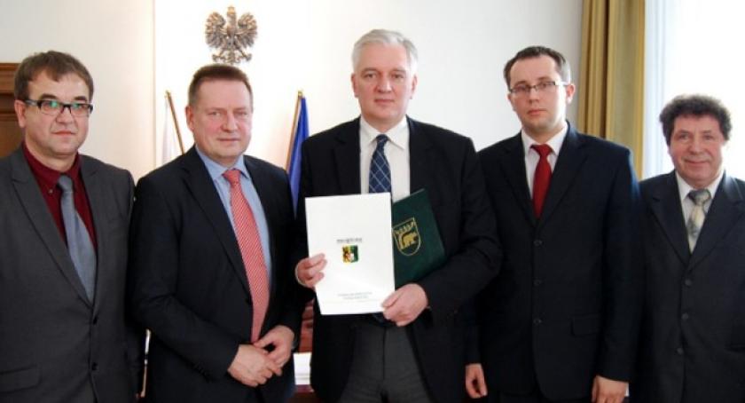 Samorządowcy walczyli w Warszawie o kościerski sąd
