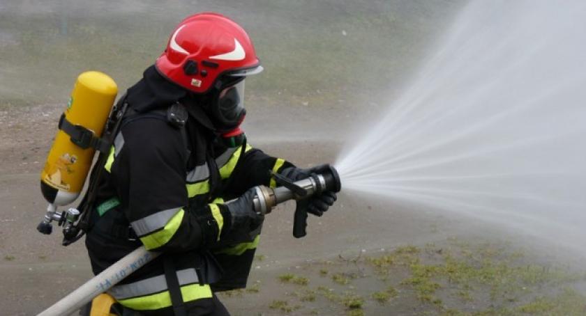 Zamek Kiszewski. Groźny pożar w zabytkowym zespole budynków