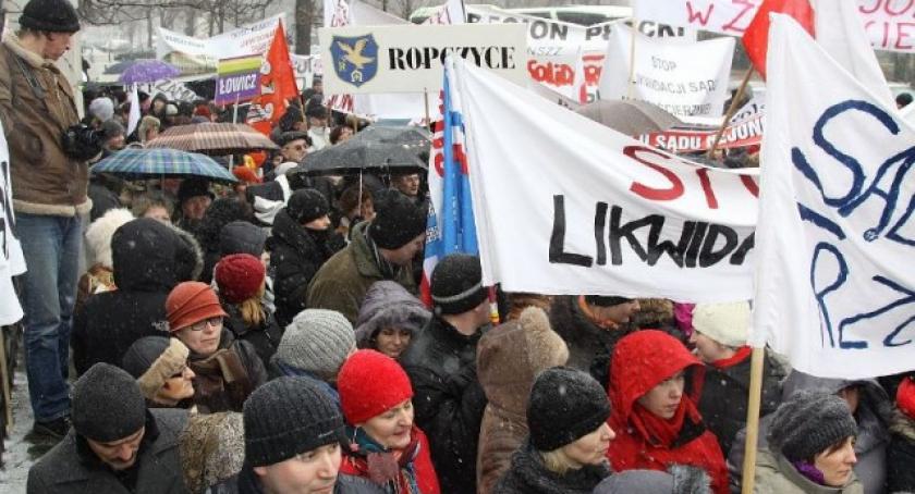 Kościerzyna walczy o sąd, przed ministerstwem (zdjęcia)