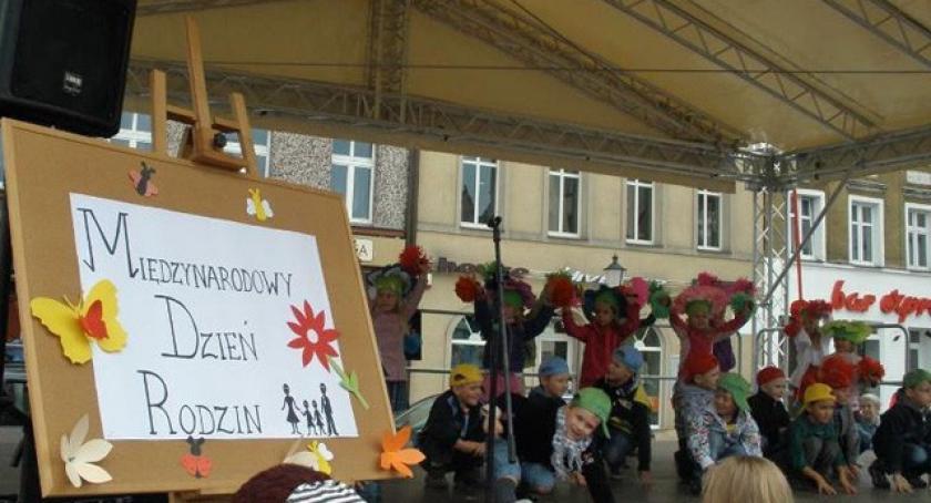 Kościerzyna. Rodzinnie na rynku