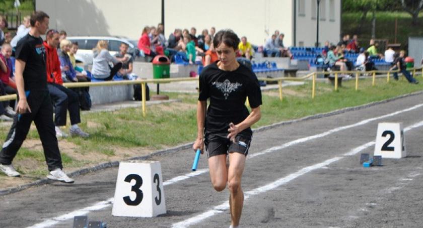 Lekkoatletyczne zmagania gimnazjalistów w Lipuszu