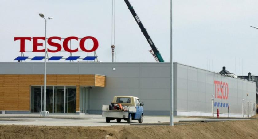 Biedronka otwarta, Tesco na ukończeniu. Co na to mieszkańcy?