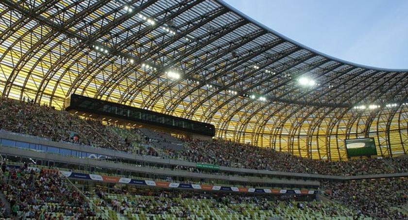 Ruszają rozgrywki EURO 2012 - niezbędnik kibica