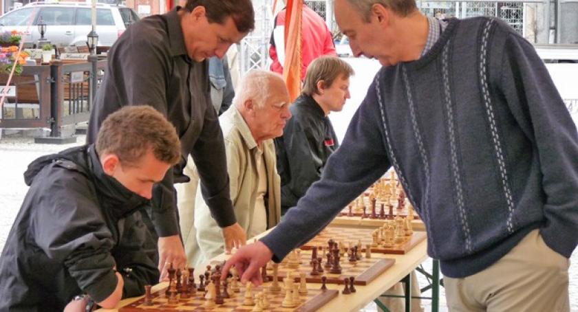 Kościerzyna. Zagrali z arcymistrzem szachowym