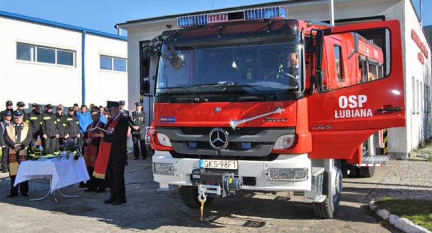 Ochotnicy z Łubiany odebrali nowy wóz