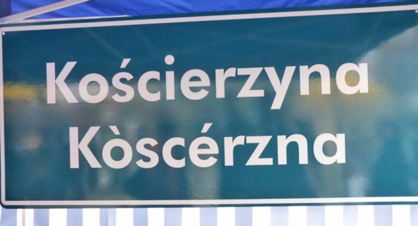 Kościerzyna. Radni zdecydowali - będą dwujęzyczne tablice