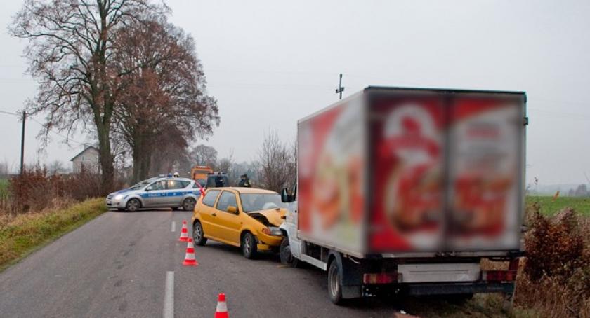 Chwarzenko. Zderzenie dwóch samochodów - jedna osoba ranna