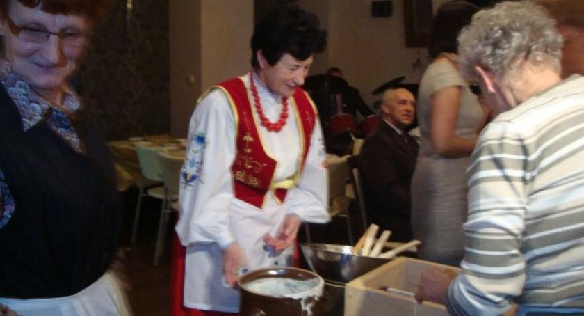 Kościerzyna. Wyrabiali masło, tworzyli ozdoby i świetnie się bawili