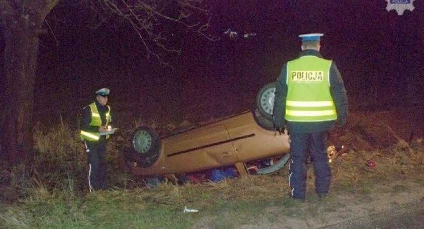Wypadek w sylwestrową noc - trzy osoby w szpitalu