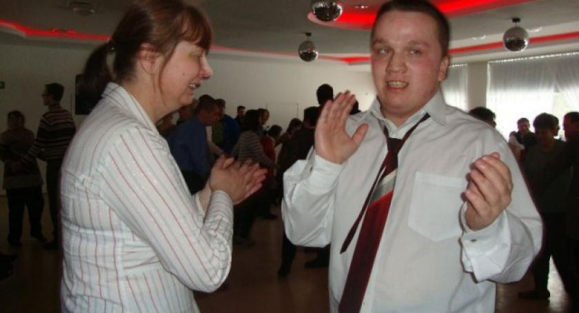 Niepełnosprawni tańczyli w Garczynie. Udany bal karnawałowy