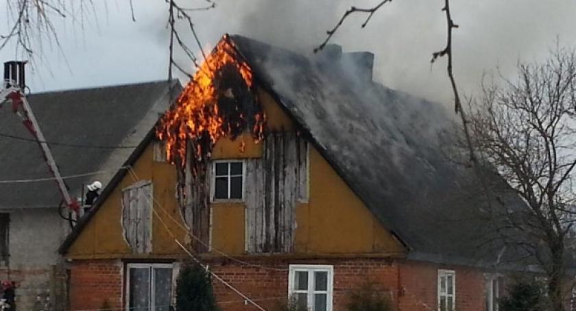Lipuska Huta. Spłonęło poddasze