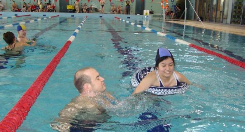 Kościerzyna. Niepełnosprawni sportowcy w wodzie walczyli o puchary