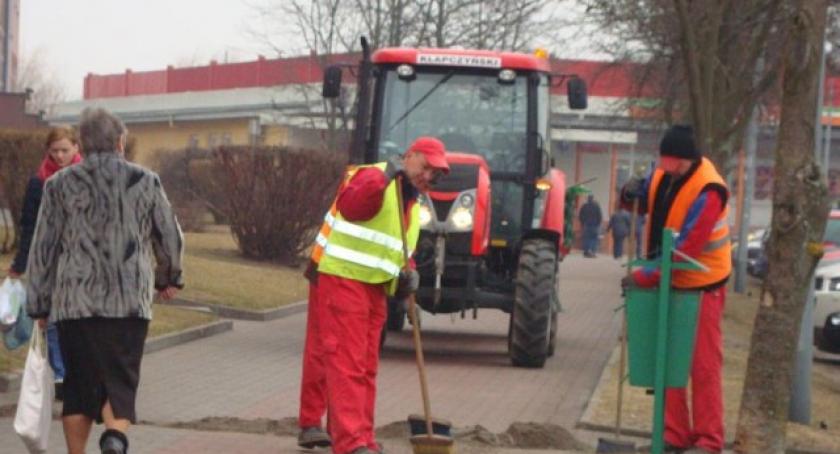 Kościerzyna. Sprzątają miasto po zimie