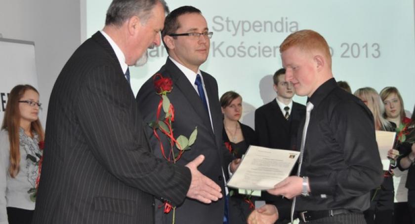 Kościerzyna. Najlepsi uczniowie w powiecie nagrodzeni