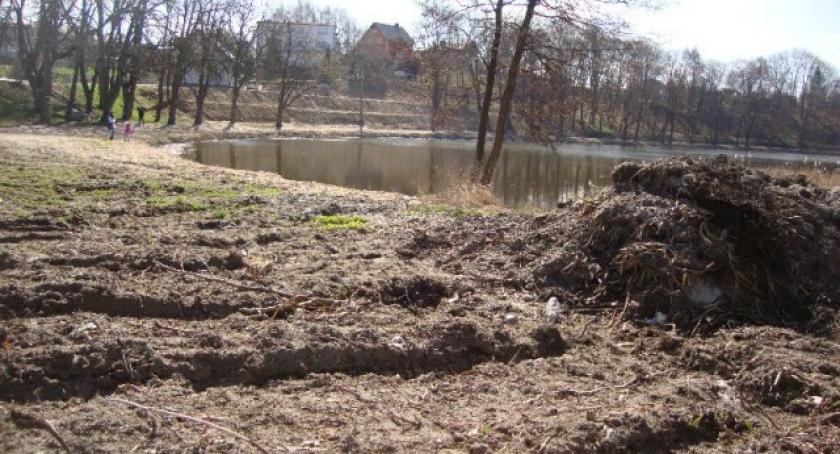 Kościerzyna. Ścieżka miała zachęcać do spacerów. Wyszło odwrotnie
