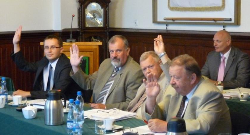 Powiat. Absolutorium dla zarządu zagrożone?