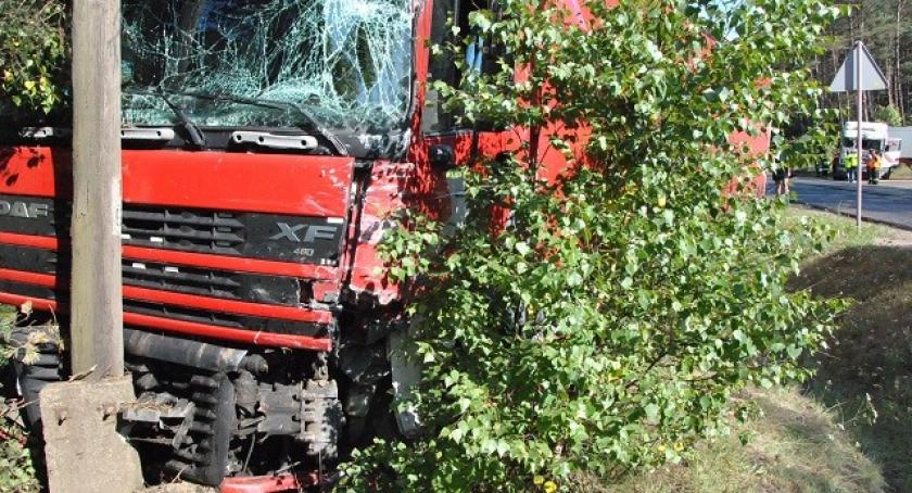 Łubiana. Zderzenie dwóch tirów na krajowej 20-tce
