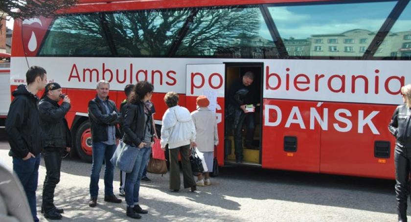 Kościerzyna. 27 osób oddało krew, choć chciało znacznie więcej. Lekarz z kwriobusu odsyłał ludzi do domu