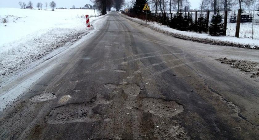 Mały Klincz-Wielki Klincz. Nie będzie remontu za 11,5 mln. Prace zastępcze na drogach powiatu