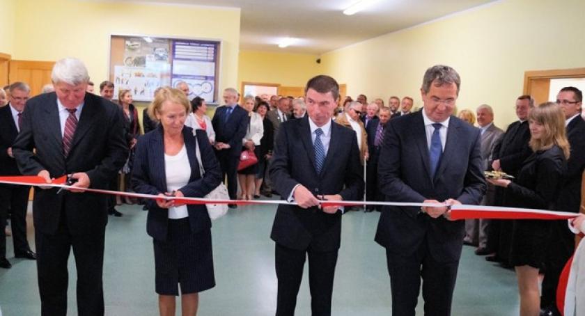 Wiele. Koniec nauki na dwie zmiany