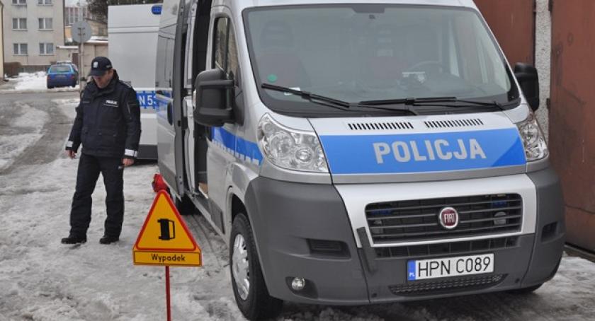 Skorzewo. Pijany 50-latek potrącił matkę z dzieckiem 