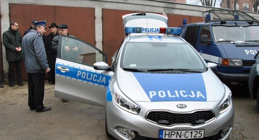 Nowy radiowóz dla kościerskich policjantów