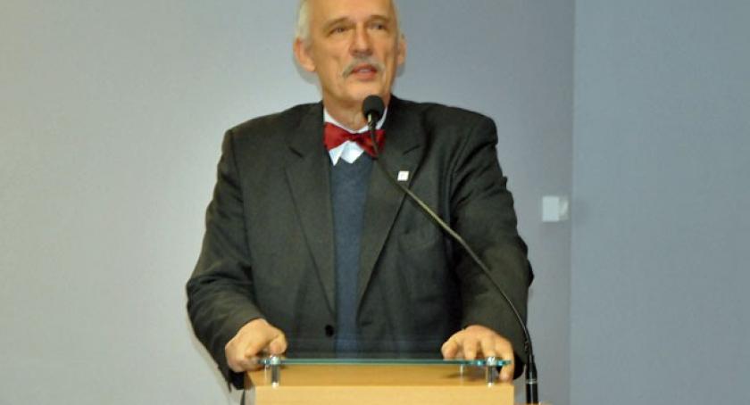 Janusz Korwin - Mikke spotkał się z kościerską młodzieżą
