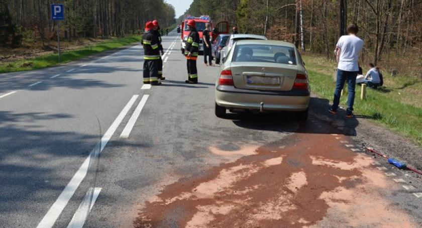 Kłobuczyno. Zderzenie trzech pojazdów na krajowej 