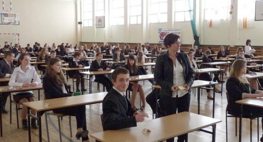 Powiat. Gimnazjaliści przystąpili do testów