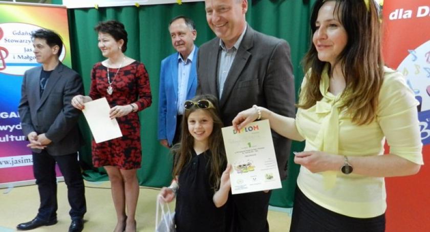 Borkowo. Konkurs jak (prawie) festiwal polskiej piosenki