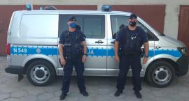 W jeziorze Kaplicznym tonął 51-latek. Uratowali go policjanci