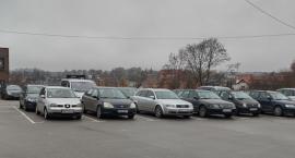 Parking przy cmentarzu nadal wzbudza wiele kontrowersji