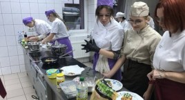 Uczniowie Ekonomika zaprezentowali kulinarne talenty