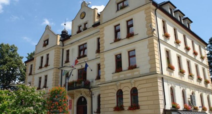 Ustroński magistrat przechodzi na tryb zdalny z powodu zakażonego pracownika