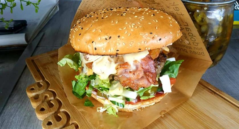 Burgery Żywiec - gdzie zjemy najlepsze? Żywiecki Food Truck 