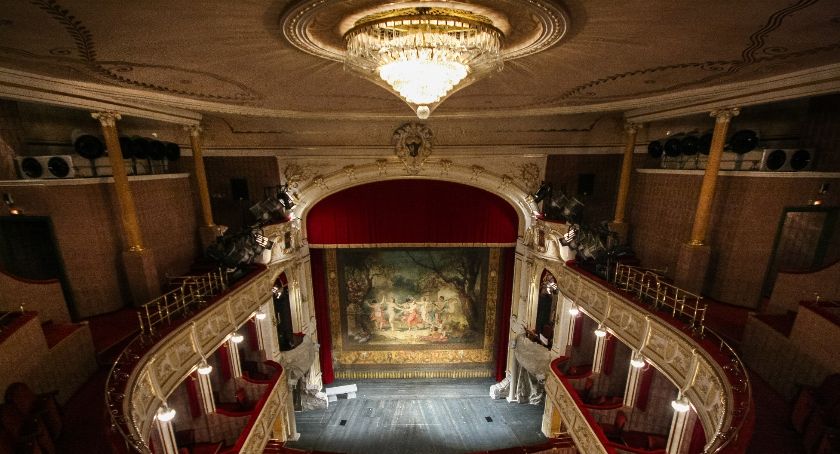 Teatr Polski w Bielsku-Białej zaprasza widzów po przerwie, również na wakacje
