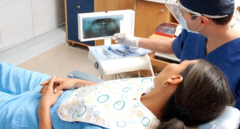 Opłata Covidowa u dentystów i fryzjerów pod lupą UOKiK