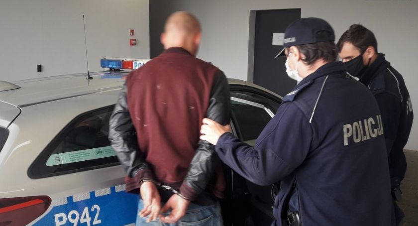 Policyjny pościg za fiatem seicento z finałem na torowisku