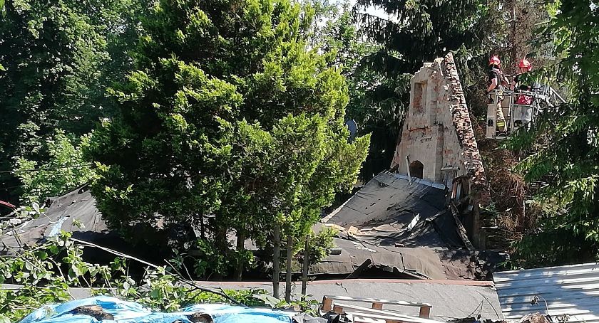 Zawalenie budynku na ulicy Karpackiej w Bielsku-Białej. Droga była zablokowana 