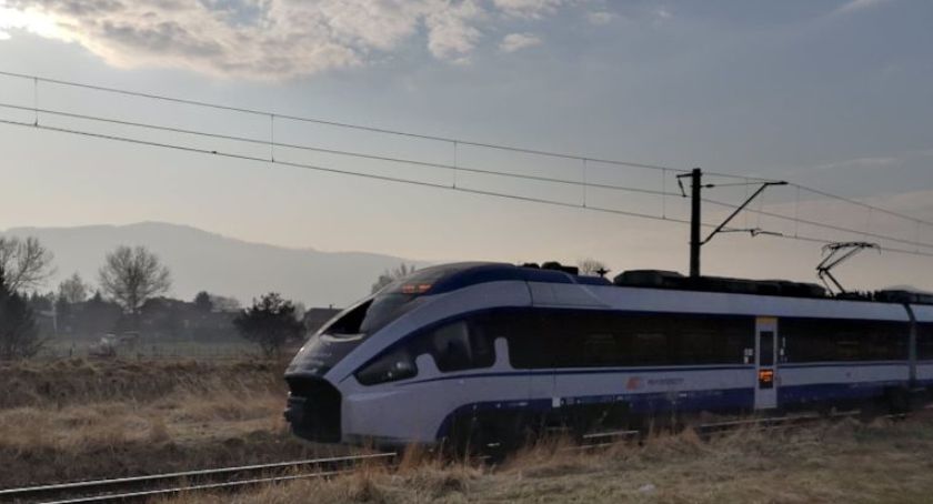 Obsługa pociągu Intercity zakażona koronawirusem. Pracownicy jeździli na trasy w kierunku Katowic