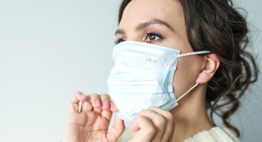 Stan epidemiologiczny na 25 lipca. 50 kolejnych zakażonych, 1 z mieszkańców zmarł