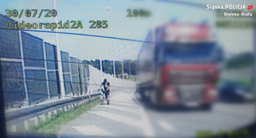 Wjechał rowerem na ekspresówkę bo tak prowadziła go nawigacja
