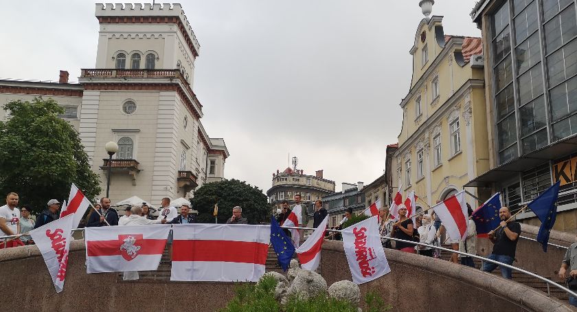 Manifestacja poparcia dla Białorusi w Bielsku-Białej FOTO