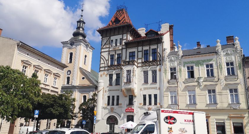 Kamienica Pod Żabami w Bielsku-Białej | Już widać efekty remontu FOTO